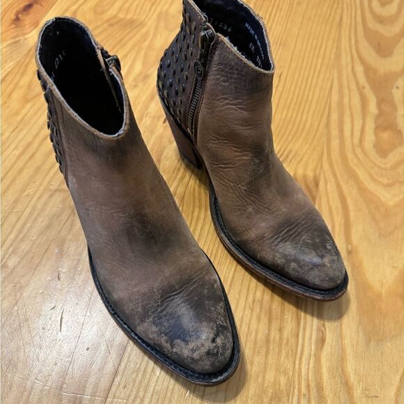 LIBERTY BLACK Distressed Leather Studded Ankle Western Bootie Women's Size 6.5 - Picture 8 of 14